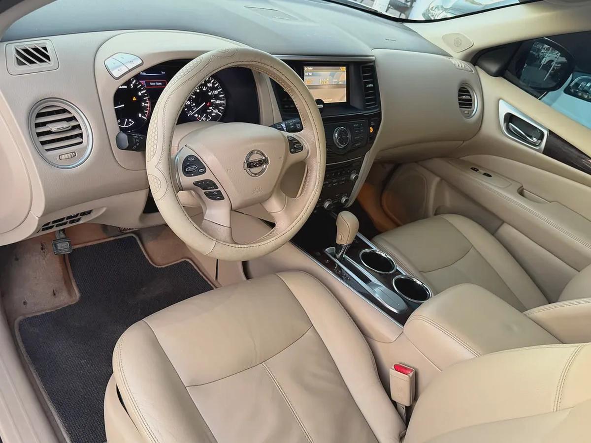 Nissan Pathfinder Platinum-6-6