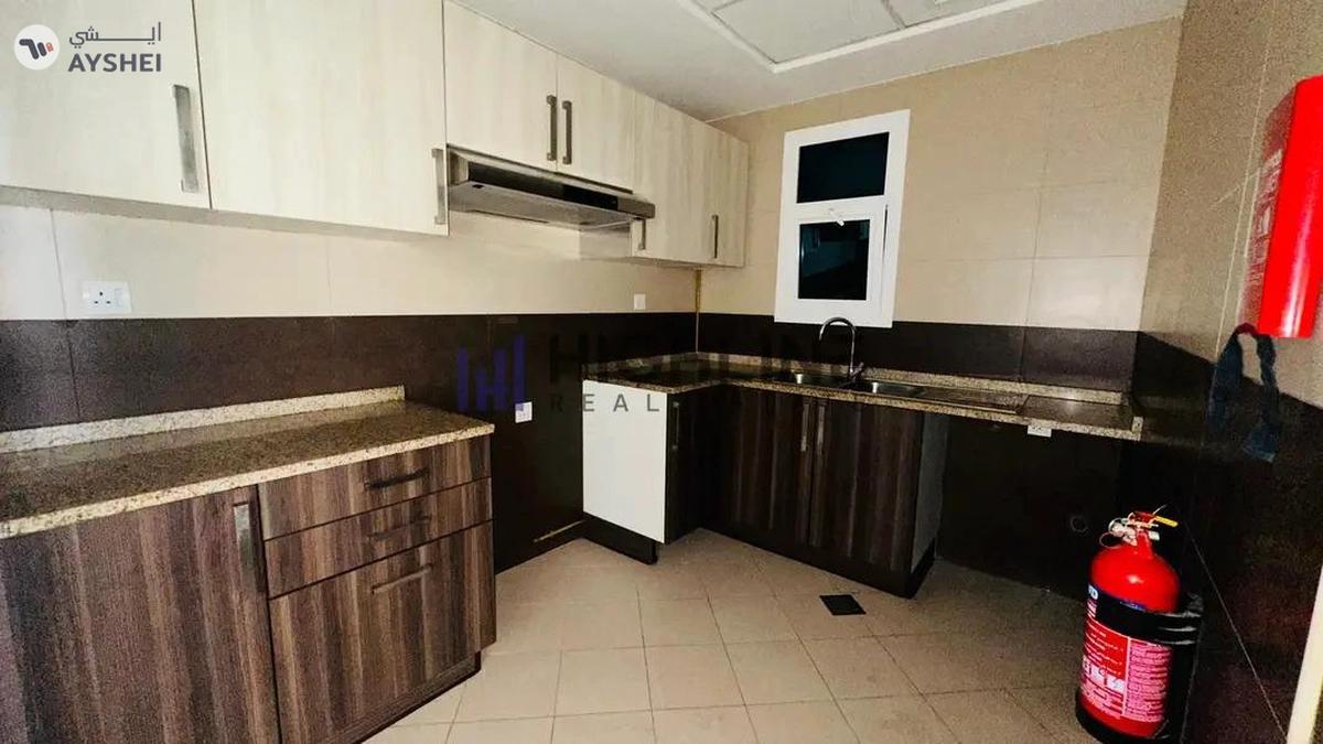 Closed Kitchen | Family Building | Elegant 1 BR-5-5