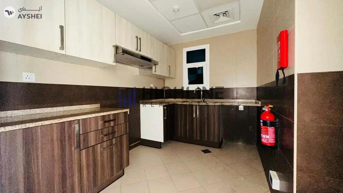 Closed Kitchen | Family Building | Elegant 1 BR-6-6