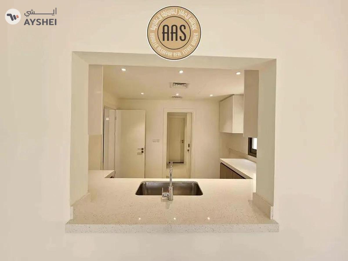 One Month Free | Corner Villa ! Maids + Storage Room ! Luxurious ! Ready to Move ! Closed To Metro -10-10