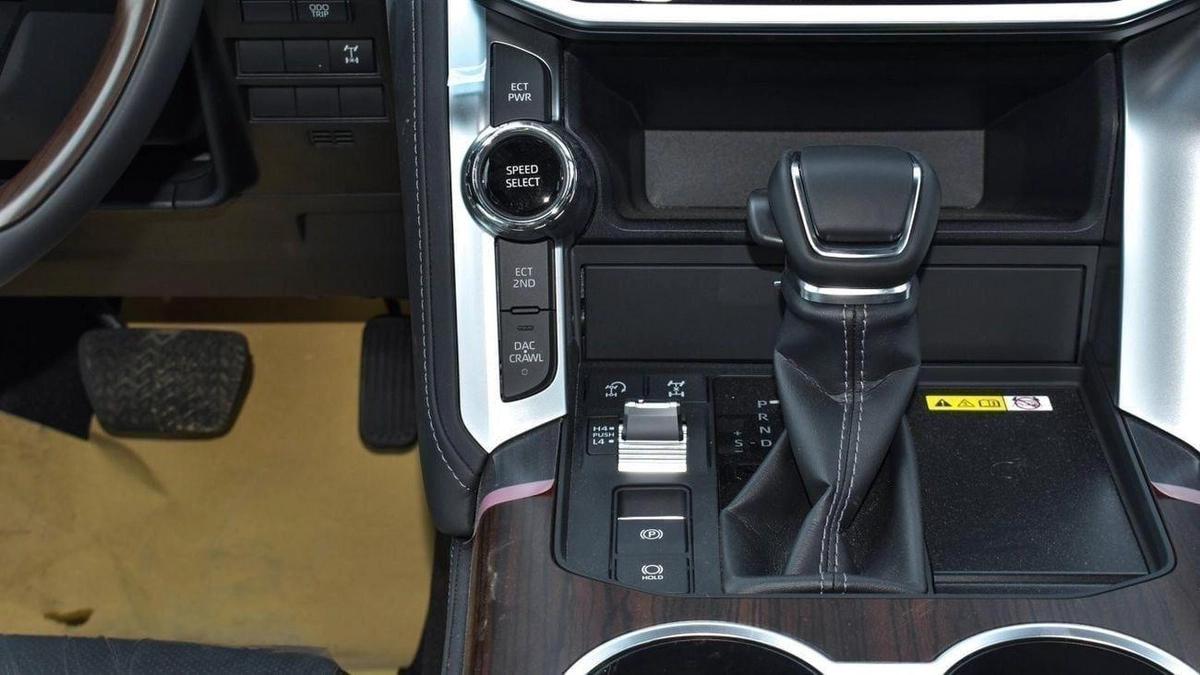 Toyota Land Cruiser Land cruiser VX 4.0L My25 for export-9-9