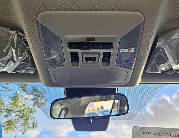 Toyota RAV4 ADVENTURE CVT FLAGHSIP / RADAR, PANORAMIC ROOF, LEATHER WITH POWER SEAT (CODE # RA