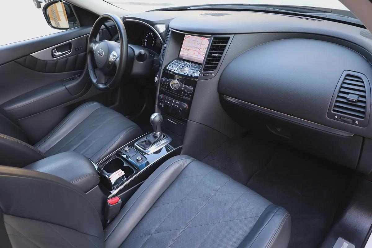 INFINITI QX70 LUXURY 3.7L V6 - GCC SPECS - ORIGINAL PAINT - UNDER WARRANTY - ACCIDENT FREE --16-16