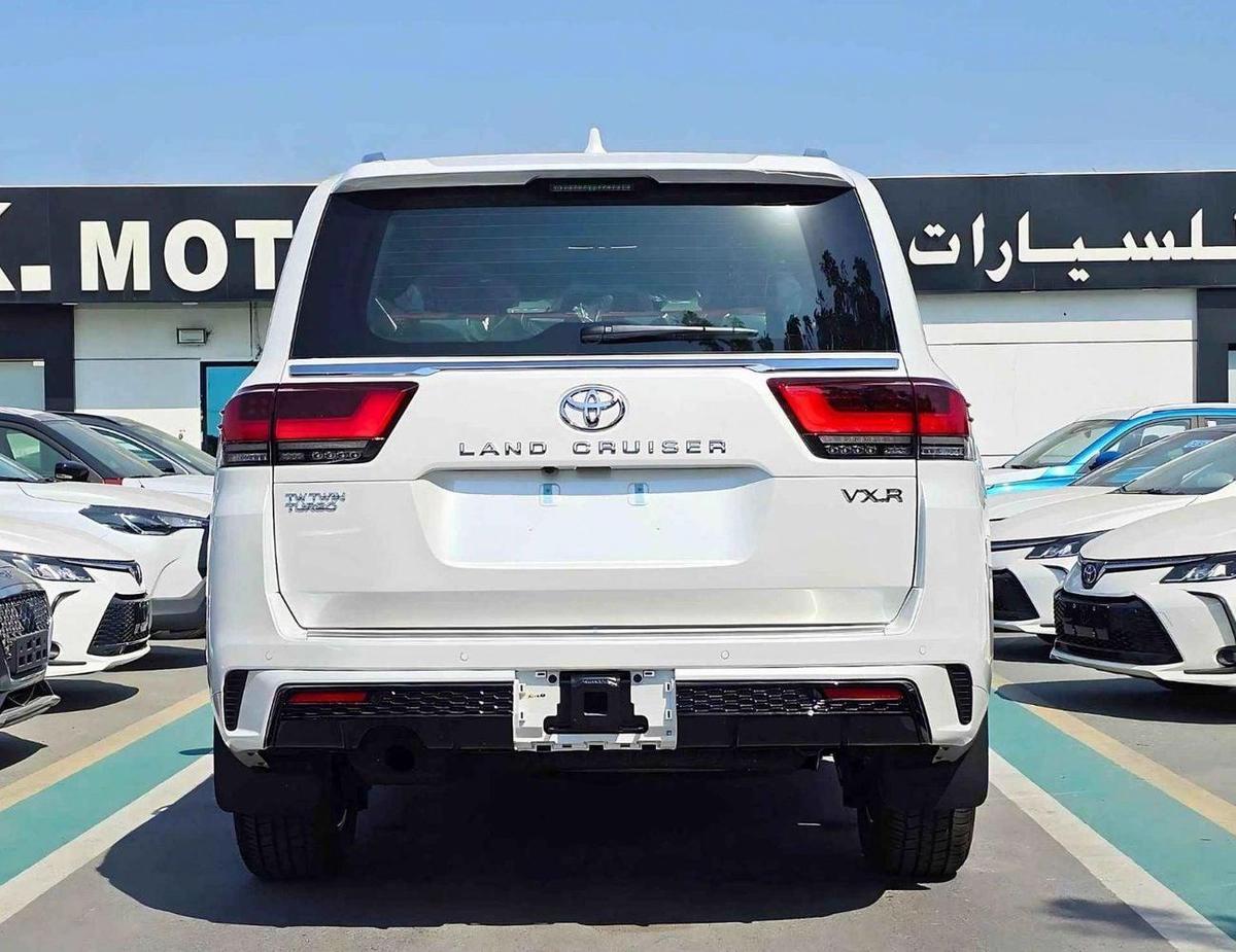 Toyota Land Cruiser VXR LC300 TWIN TURBO / 3.3L DIESEL V6 / LEATHER, SUNROOF / FULL OPTION (CODE#LCDVXRH)-3-3