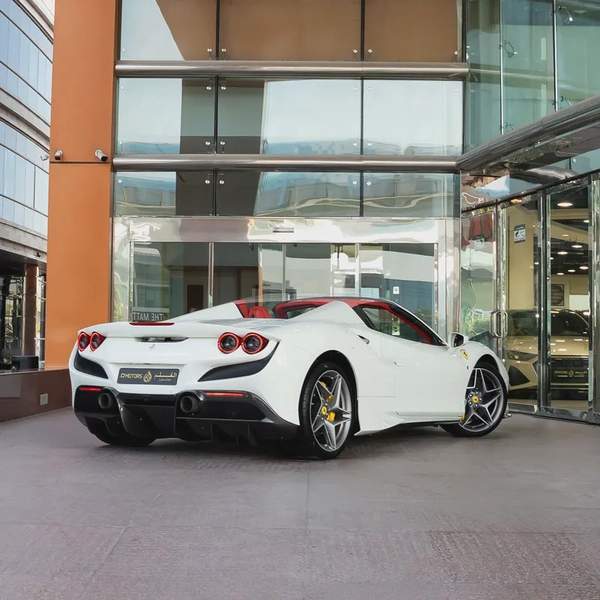 2021 FERRARI F8 SPIDER DONE ONLY 7000KM