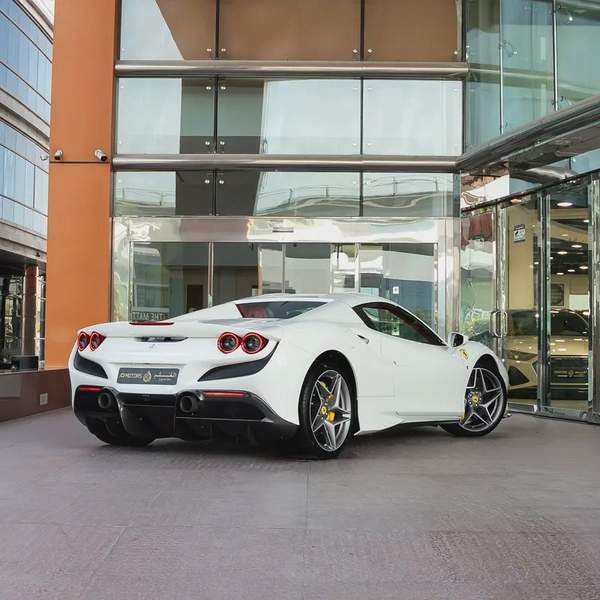 2021 FERRARI F8 SPIDER DONE ONLY 7000KM