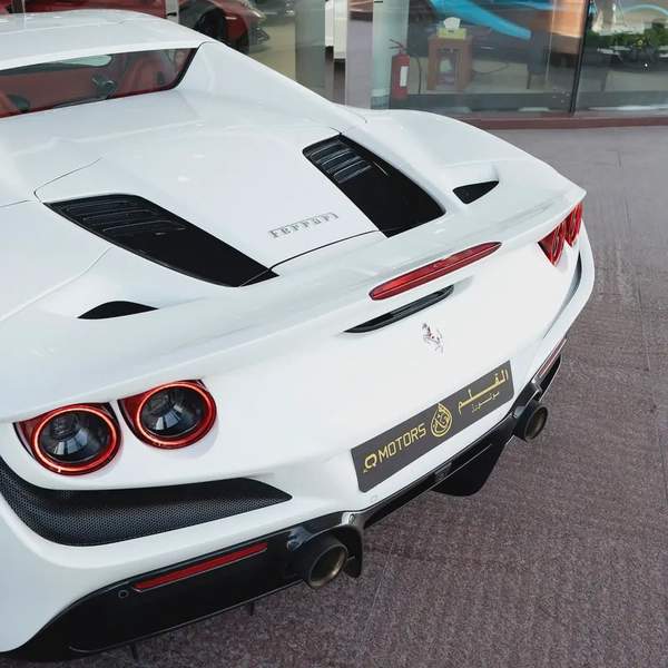 2021 FERRARI F8 SPIDER DONE ONLY 7000KM