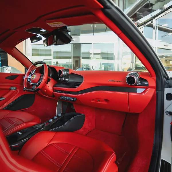 2021 FERRARI F8 SPIDER DONE ONLY 7000KM