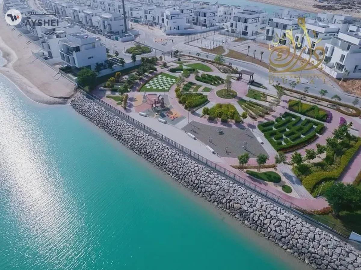 50% SLD discount-Waterfront Villa-Private Pool-Ready to Move in-1-landscape