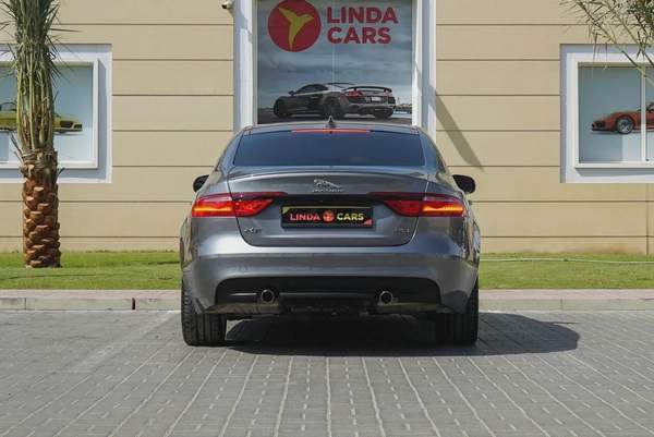 Jaguar XF 2020
