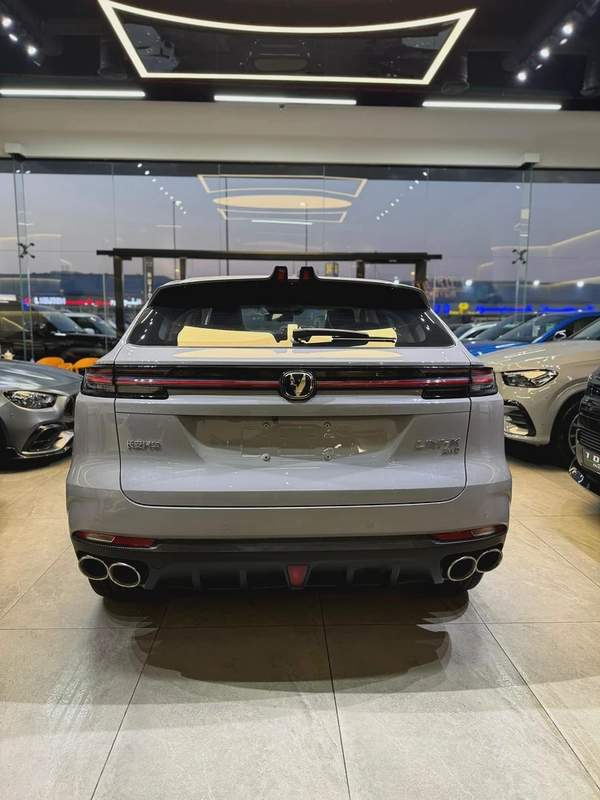 2023 CHANGAN UNI K PLATINUM WITH 360 DEGREE CAMERA/FULLY LOADED BRAND NEW ZERO KM