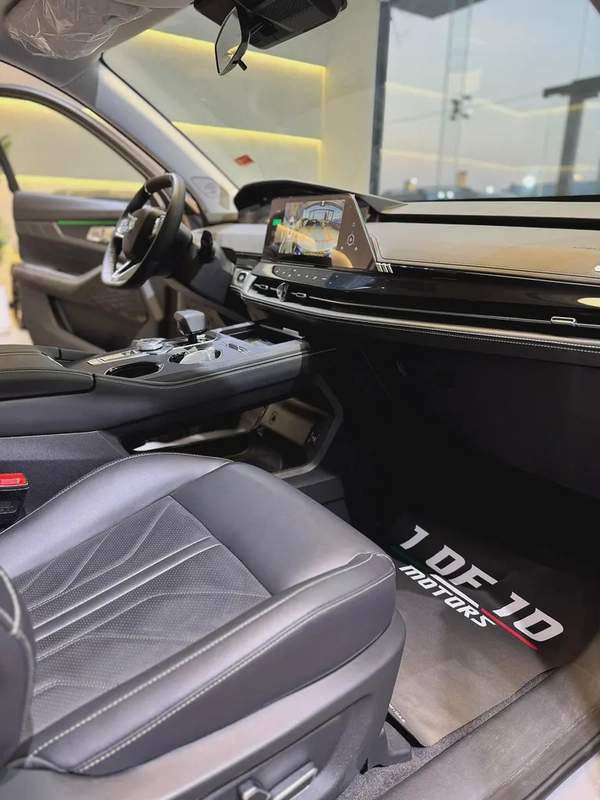 2023 CHANGAN UNI K PLATINUM WITH 360 DEGREE CAMERA/FULLY LOADED BRAND NEW ZERO KM