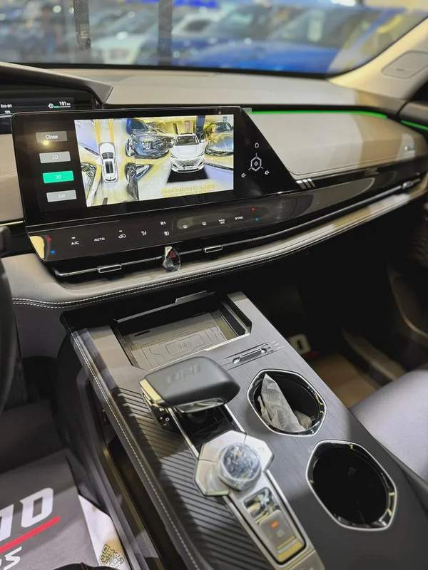 2023 CHANGAN UNI K PLATINUM WITH 360 DEGREE CAMERA/FULLY LOADED BRAND NEW ZERO KM