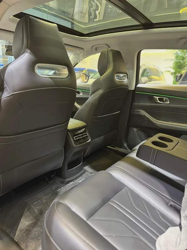 2023 CHANGAN UNI K PLATINUM WITH 360 DEGREE CAMERA/FULLY LOADED BRAND NEW ZERO KM