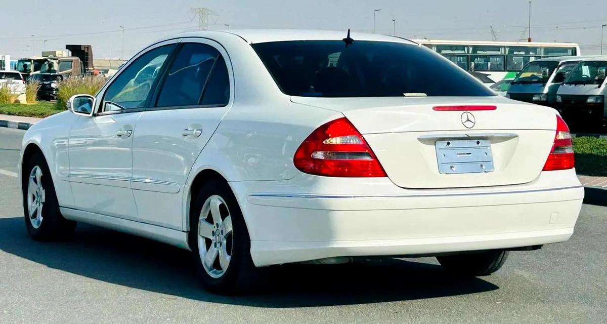BENZ E240 | 2002 | CLEAN CAR FRESH JAPAN IMPORT-10-10