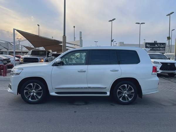 Toyota Land Cruiser VXR 2020 GCC Specs