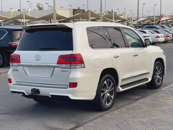Toyota Land Cruiser VXR 2020 GCC Specs