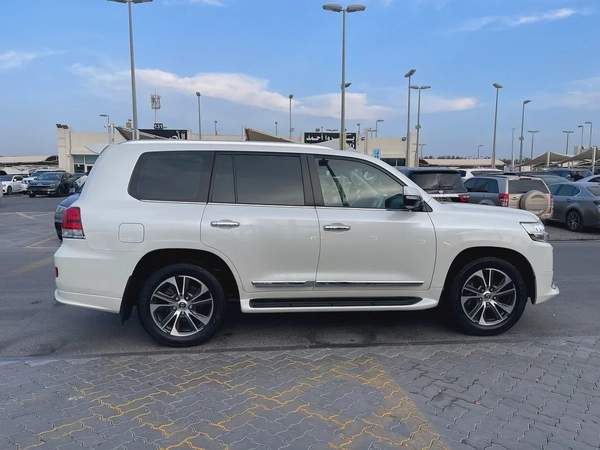 Toyota Land Cruiser VXR 2020 GCC Specs