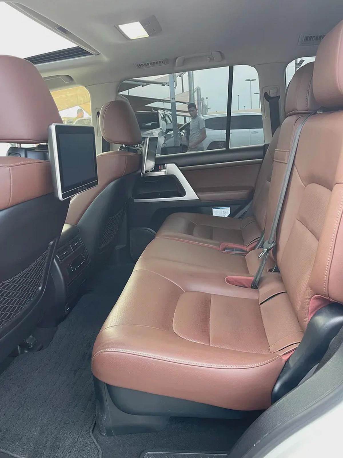 Toyota Land Cruiser VXR 2020 GCC Specs-12-12