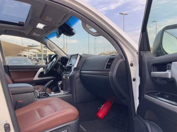 Toyota Land Cruiser VXR 2020 GCC Specs