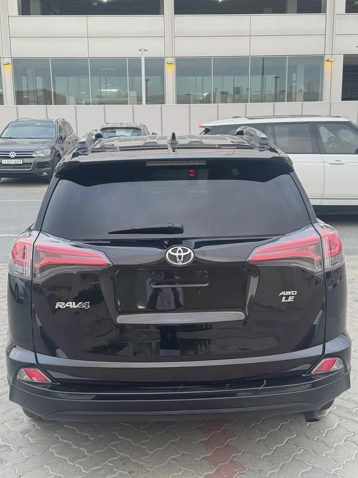 Toyota Rav 4 LE 2018, Canadian Specs - Reliable and Fuel Efficient-6-6