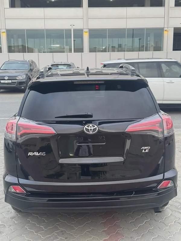 Toyota Rav 4 LE 2018, Canadian Specs - Reliable and Fuel Efficient