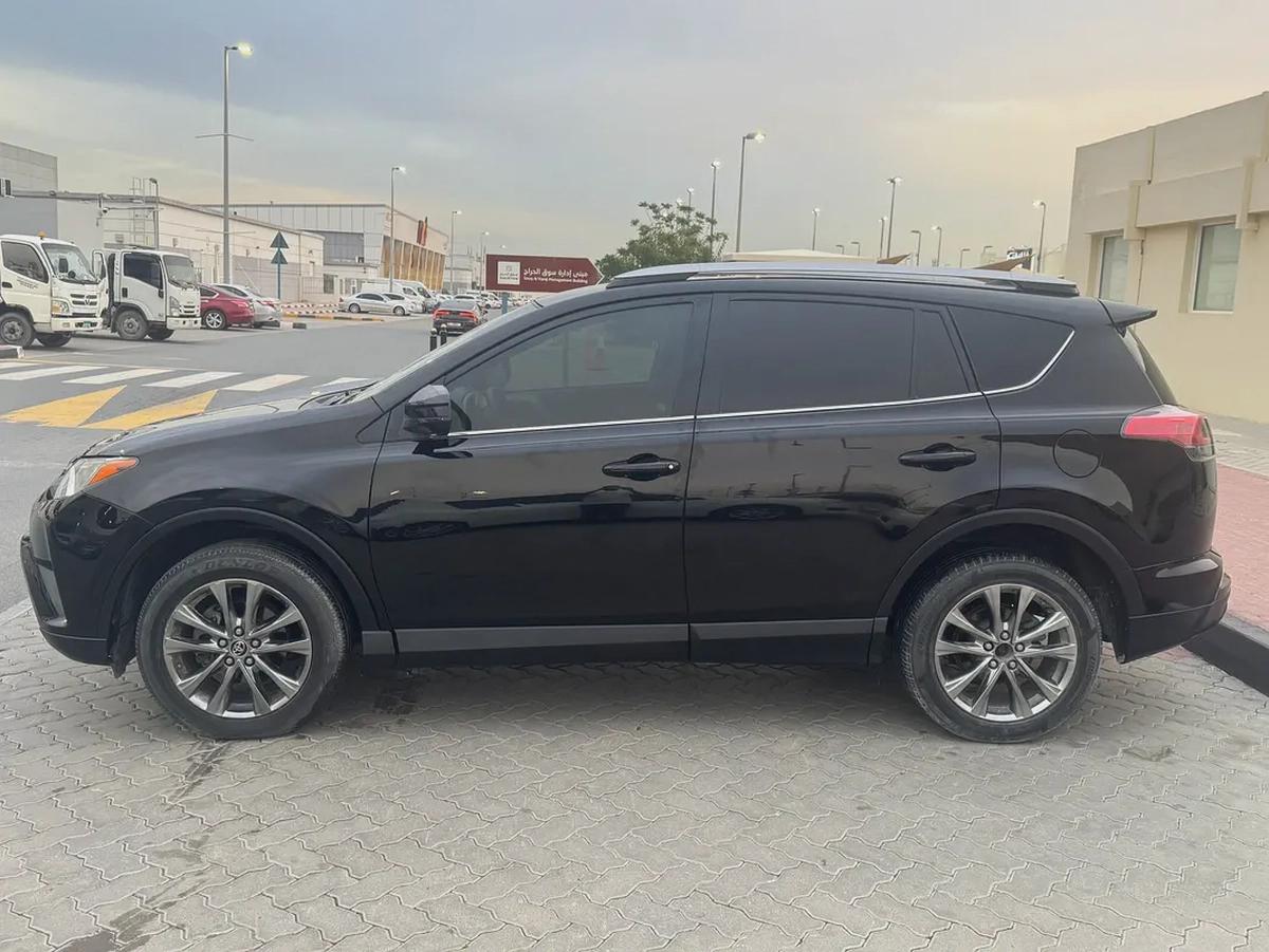 Toyota Rav 4 LE 2018, Canadian Specs - Reliable and Fuel Efficient-7-7