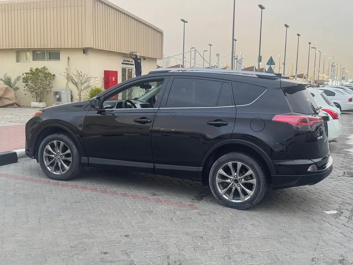 Toyota Rav 4 LE 2018, Canadian Specs - Reliable and Fuel Efficient-8-8