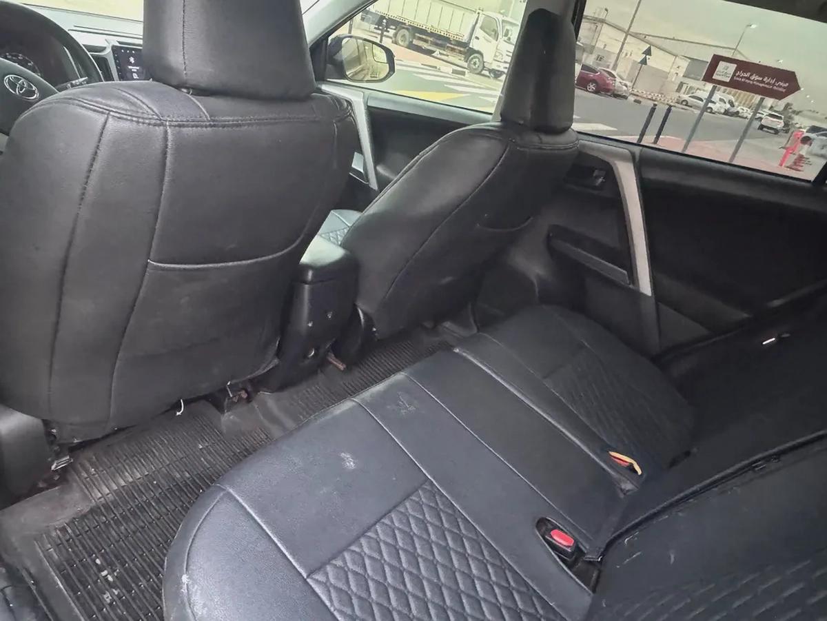 Toyota Rav 4 LE 2018, Canadian Specs - Reliable and Fuel Efficient-12-12