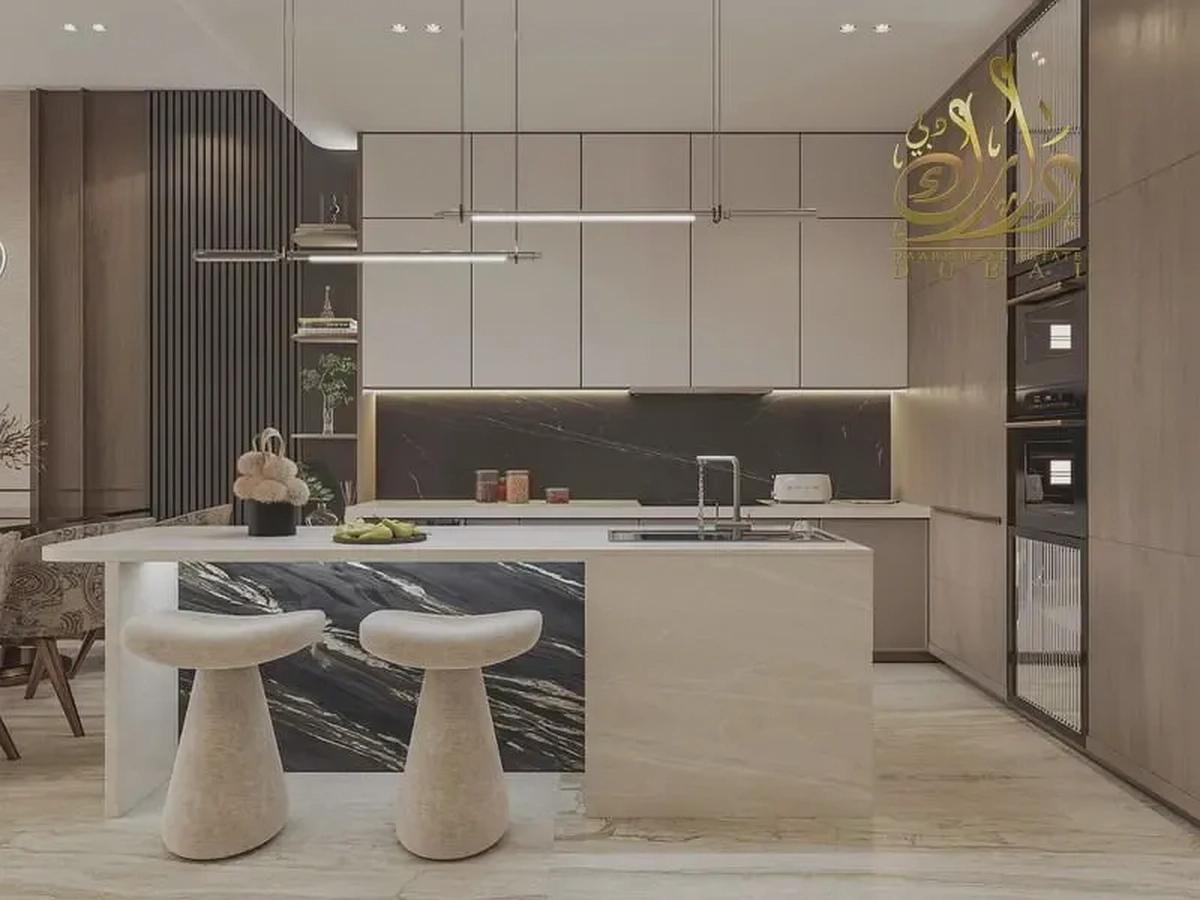 DESTRESS PRICE--SPECIAL DISCOUNT--SPACIOUS LAYOUTS-4-4