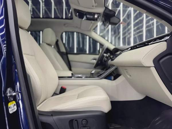 Land Rover Range Rover Velar 2021 GCC specs for 169,000.00 AED