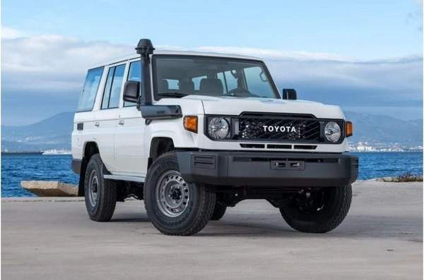 Toyota Land Cruiser 70 Land Cruiser Hard Top LC76 4.5L 5door Diesel V6 2024 0KM