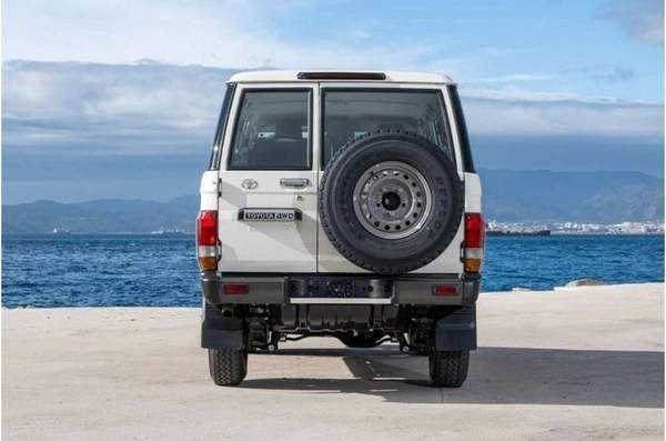 Toyota Land Cruiser 70 Land Cruiser Hard Top LC76 4.5L 5door Diesel V6 2024 0KM