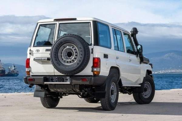 Toyota Land Cruiser 70 Land Cruiser Hard Top LC76 4.5L 5door Diesel V6 2024 0KM