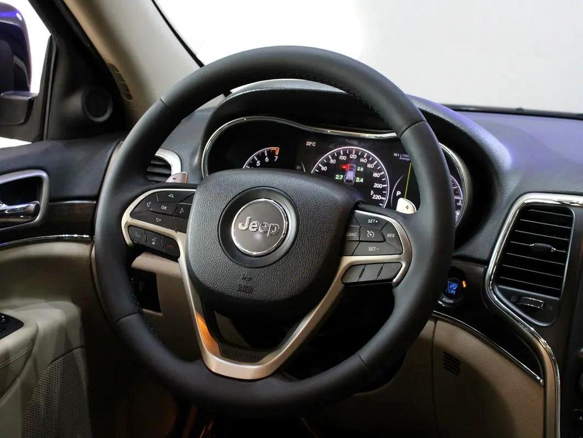 2014 - Jeep Grand Cherokee Limited V6 GCC Specs-6-6