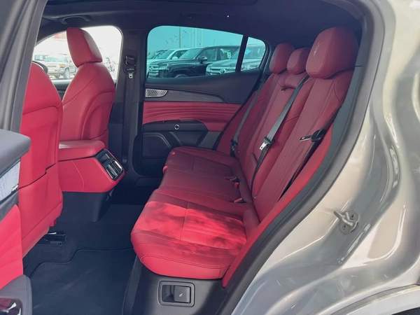 MASERATI GRECALE GT - 2023 - 2.0L ONLY 28000KM - SUPER CLEAN TITLE FRESH JAPAN IMPORT