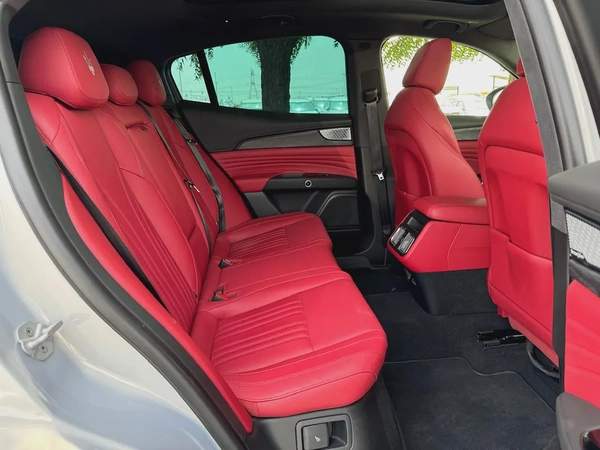 MASERATI GRECALE GT - 2023 - 2.0L ONLY 28000KM - SUPER CLEAN TITLE FRESH JAPAN IMPORT