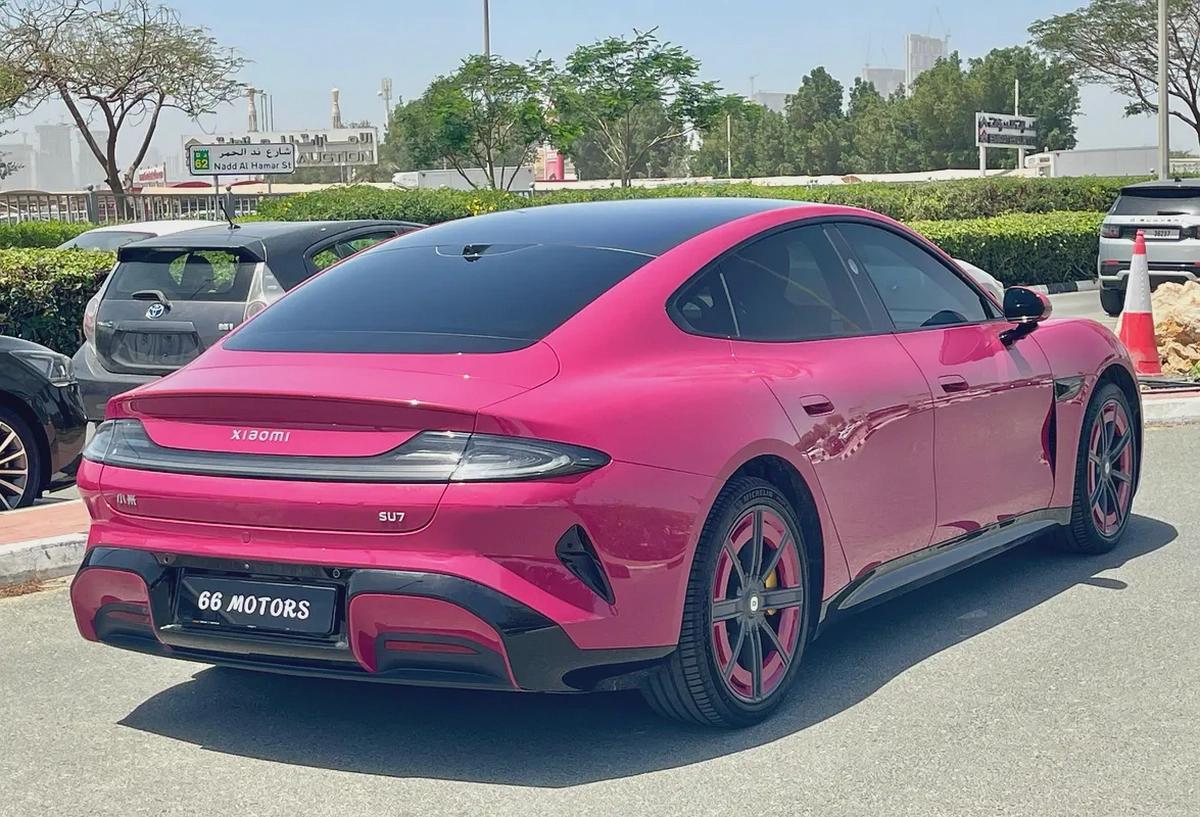 Xiaomi SU7 2025 in Magenta Pink - Chinese Specs-4-4