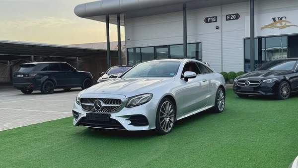 Mercedes E 450 coupe super clean