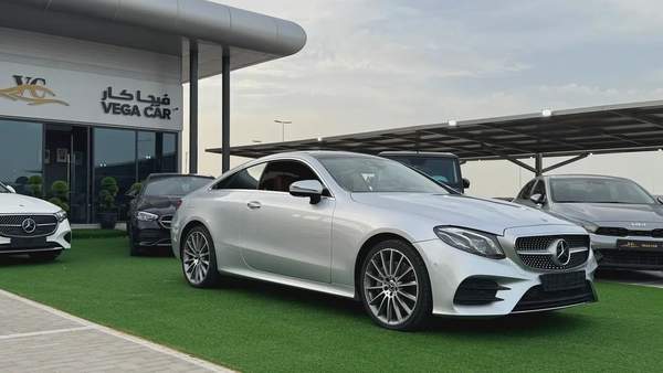 Mercedes E 450 coupe super clean