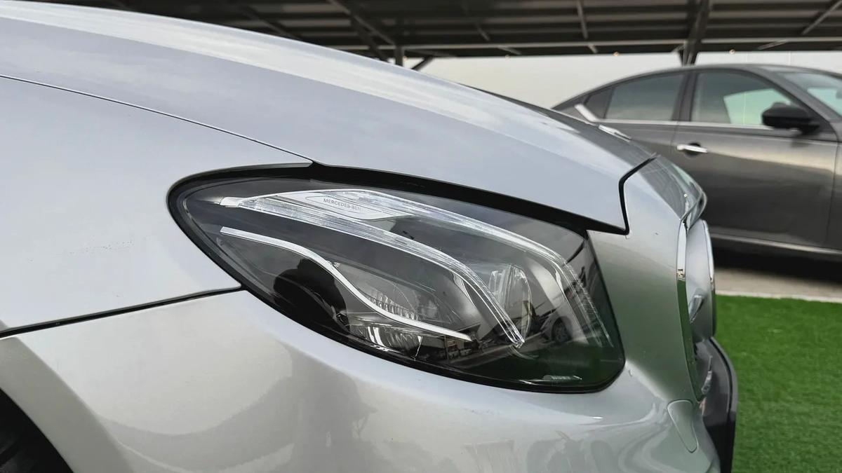 Mercedes E 450 coupe super clean-3-3