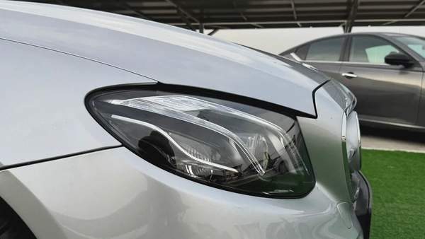 Mercedes E 450 coupe super clean