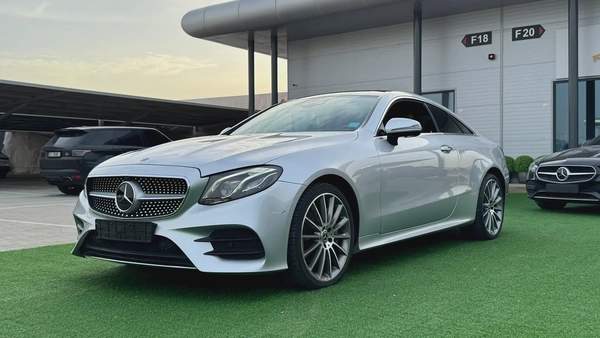 Mercedes E 450 coupe super clean