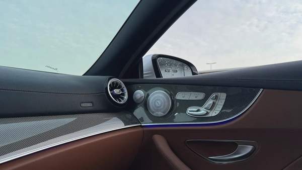 Mercedes E 450 coupe super clean