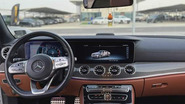 Mercedes E 450 coupe super clean