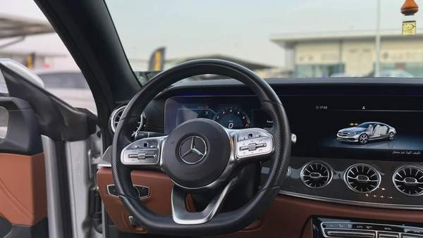 Mercedes E 450 coupe super clean