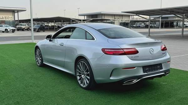 Mercedes E 450 coupe super clean