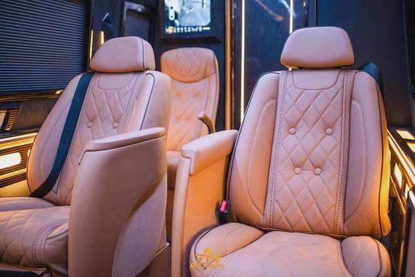 Mercedes Benz Sprinter D516 GCC zero km