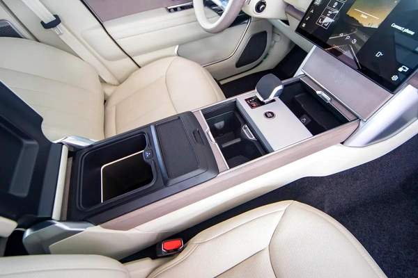 Range Rover Vogue P400 Autobiography | 2025 | 0,0km | Under warranty