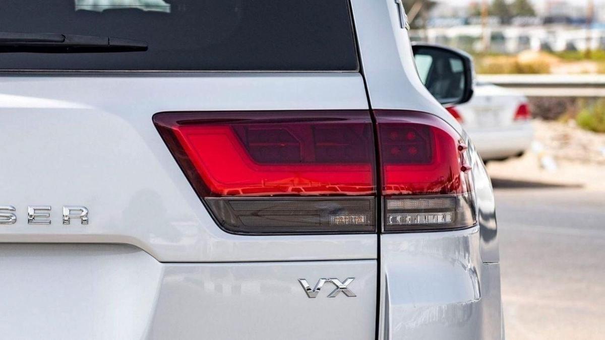 Toyota Land Cruiser VX 3.3L-7-7